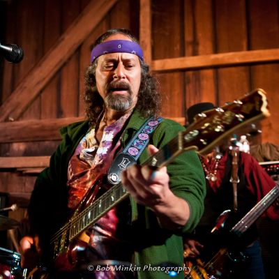 The Barn ~ 11/13/11
Nelson Family Vineyards
w/ Great American Taxi
& Boris Garcia
Ukiah, CA
(A Benefit For The Mendocino Cancer Resource Center)