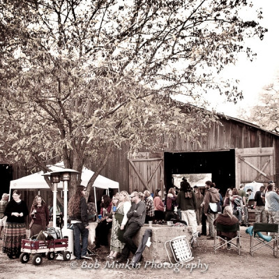 The Barn ~ 11/13/11
Nelson Family Vineyards
w/ Great American Taxi
& Boris Garcia
Ukiah, CA
(A Benefit For The Mendocino Cancer Resource Center)